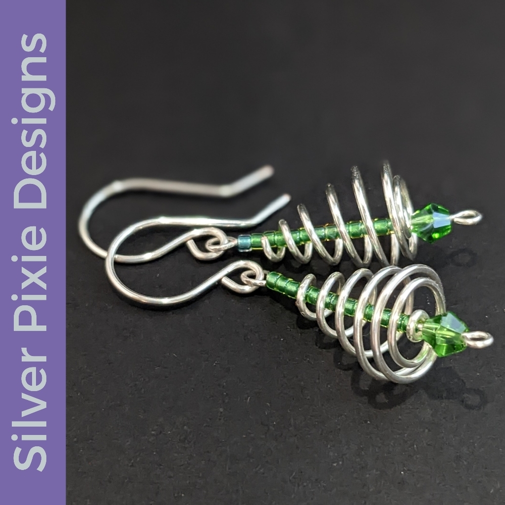 🎄2 for $25!!🎄 Handcrafted Silver-Plated Copper Christmas Tree Earrings, Small
